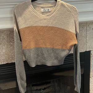 Hollister xs sweater